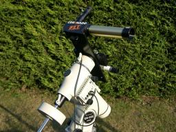 Cet instrument comporte un filtre spciale  (dit H-alpha) qui permet de voir les protubrances solaires